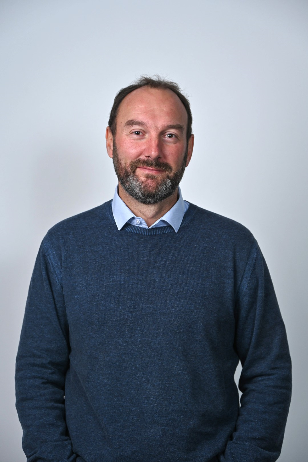 <div class="text_to_html">Arnaud GUÉNA</div>